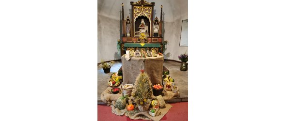 Altar zum Erntedankfest 2021